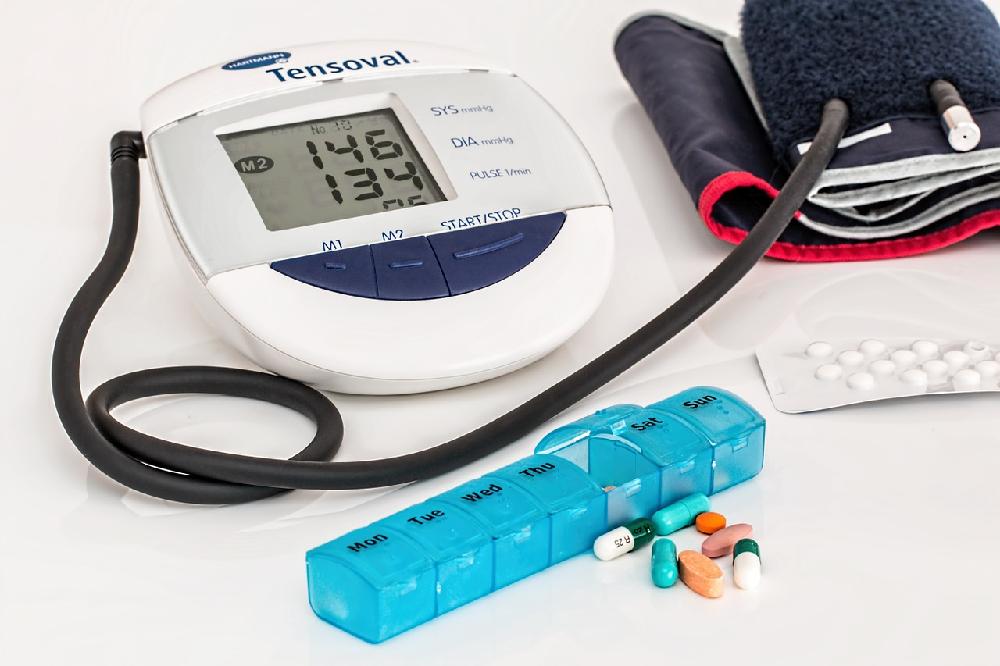 Jak prawidłowo mierzyć ciśnienie krwi w domu?