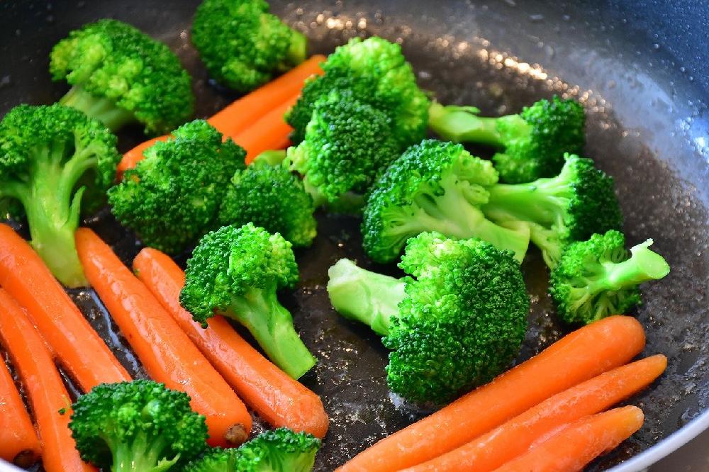 Jak gotować i smażyć brokuły, aby zachować ich cenne właściwości zdrowotne?