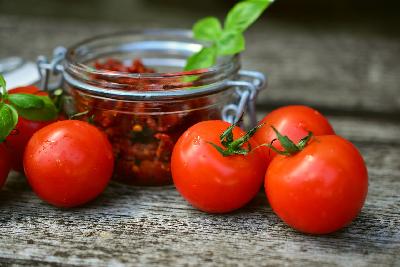 Suszone pomidory – dlaczego warto je jeść będąc na diecie?